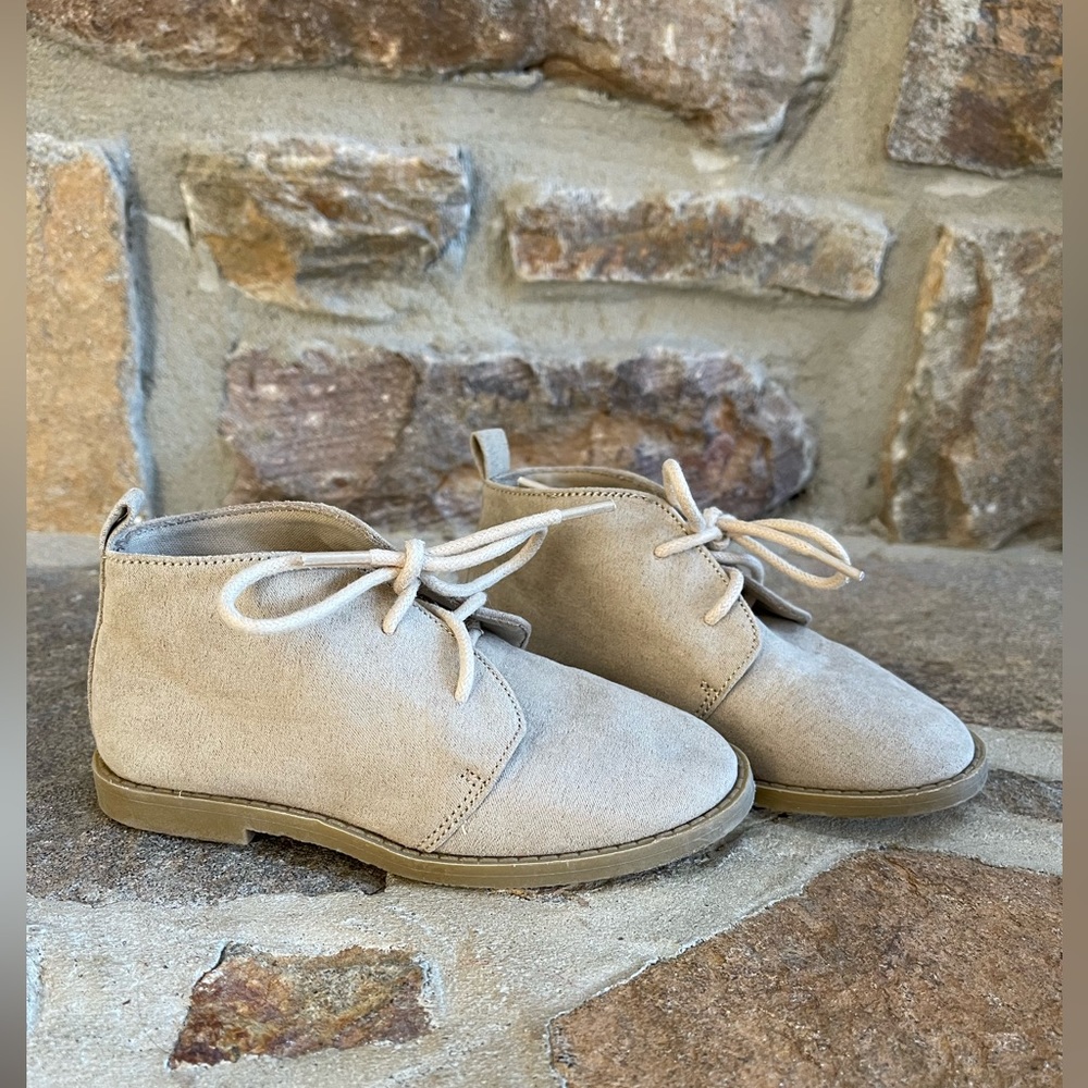 Old Navy Boys Beige Dress Boots